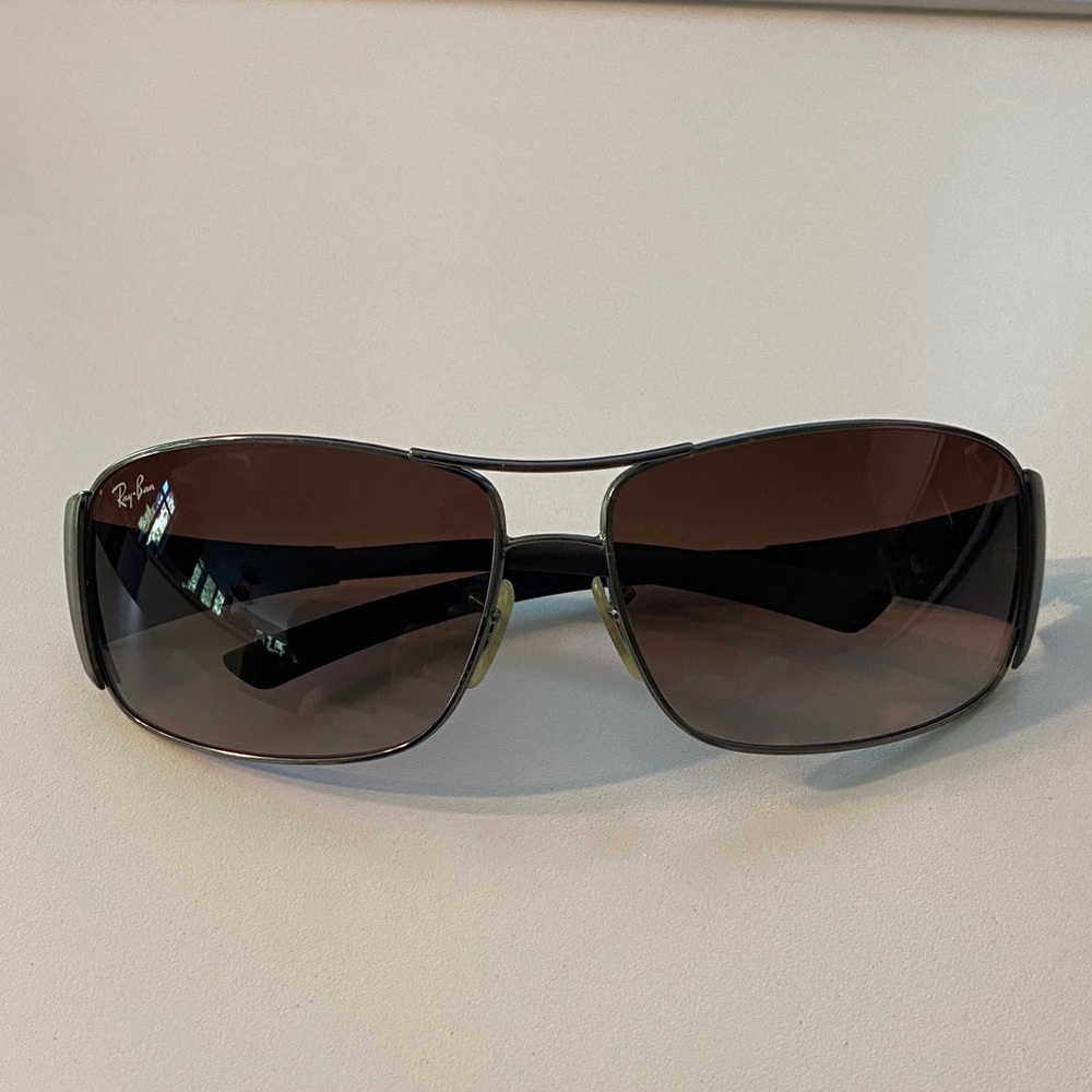 Ray-Ban Black and Brown Aviator Sunglasses